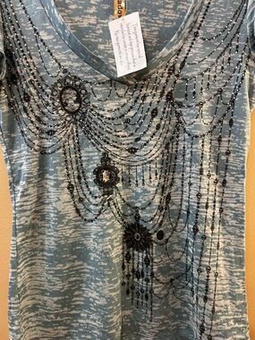 Eyeshadow Light Blue Short Sleeve V-Neck Top with Black Beaded Print